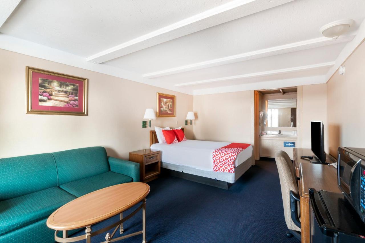 Oyo Hotel Wadsworth Oh I-76 Eksteriør bilde