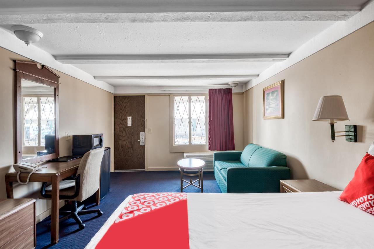Oyo Hotel Wadsworth Oh I-76 Eksteriør bilde